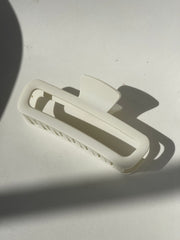 Margot Jumbo Modern Hallow Claw Clip In White
