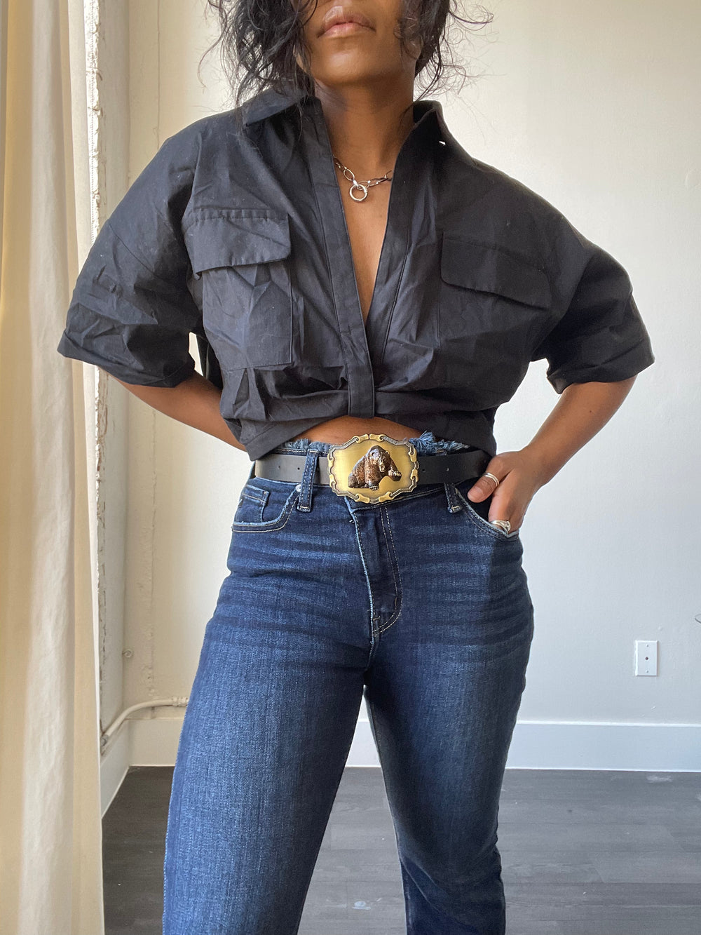 Haley Cotton Open Front Crop Shirt Top In Black