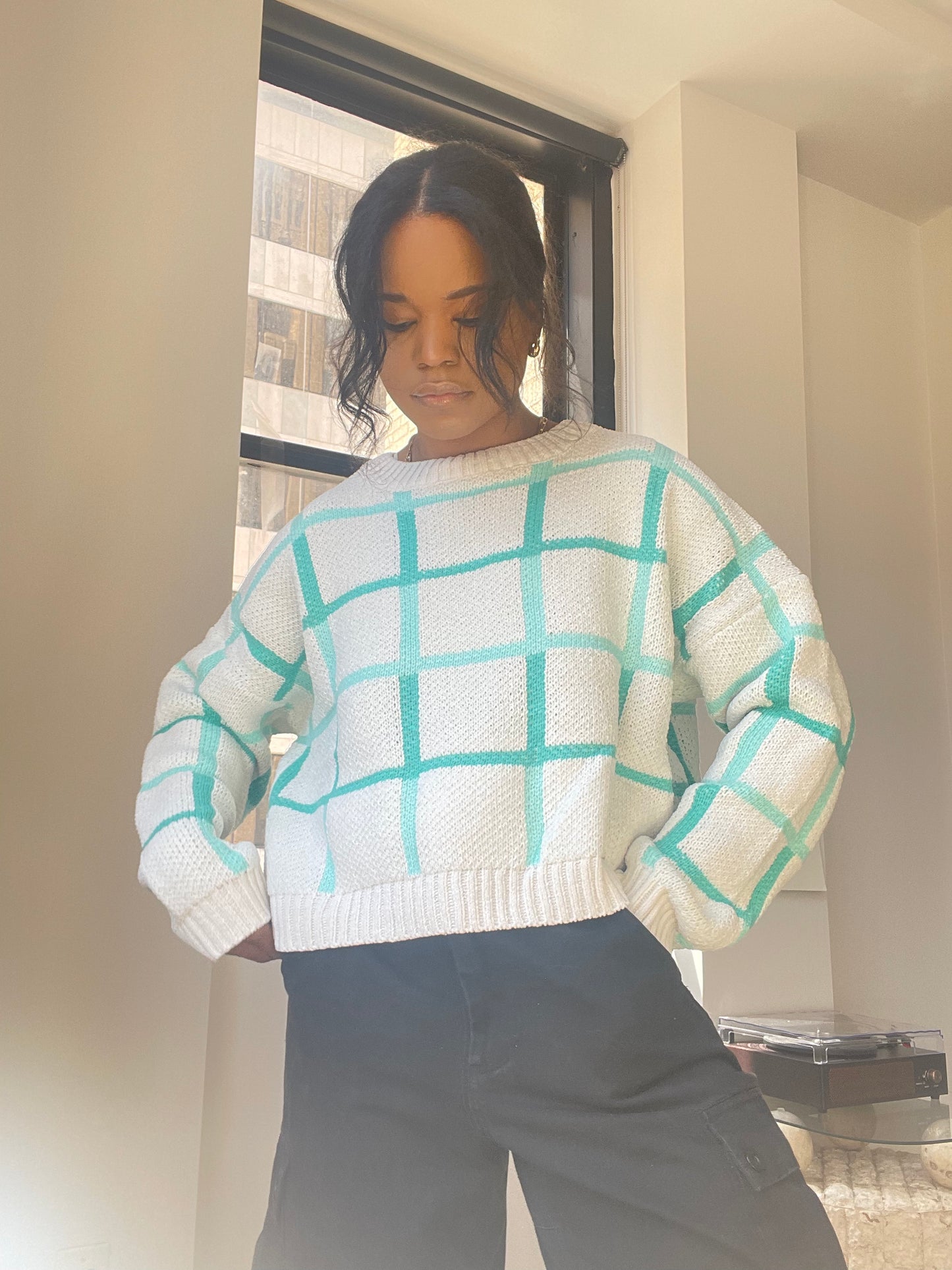 Kimberly Check Knit Pullover In White Teal