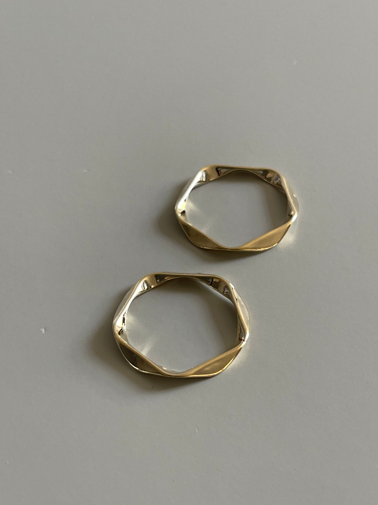 Diamond Ripple Ring Set In Gold