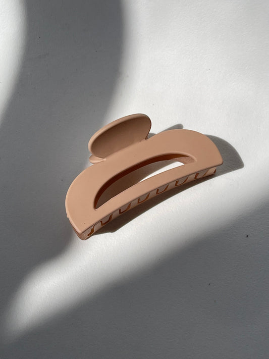 Paige Mid Size Claw Clip In Rust Taupe