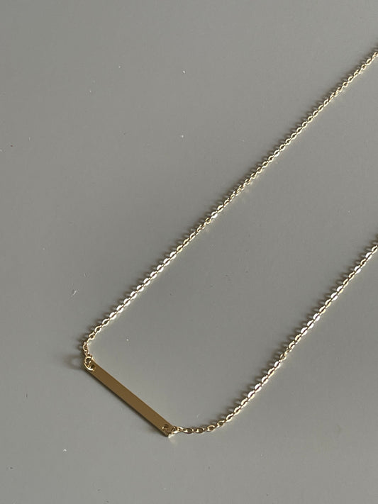 Classic Single Bar Necklace In Gold