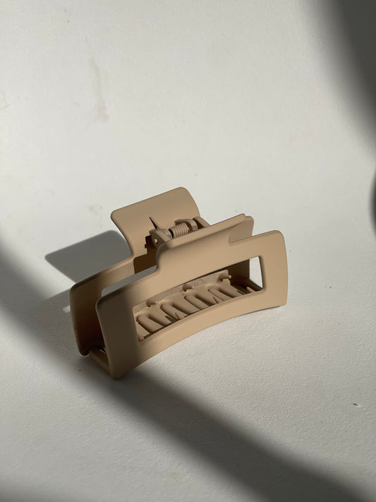Sonia Modern Hair Claw Clip In Matte Taupe