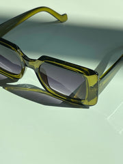 Melody Retro Square Sunglasses In Olive
