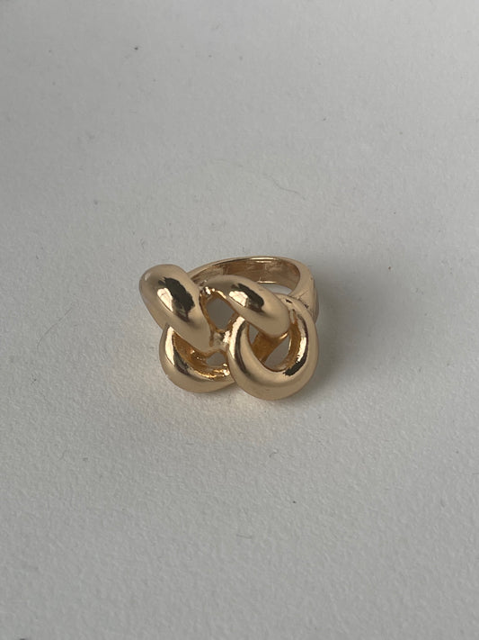 Claudette Twist Front Knot Statement Ring In Gold