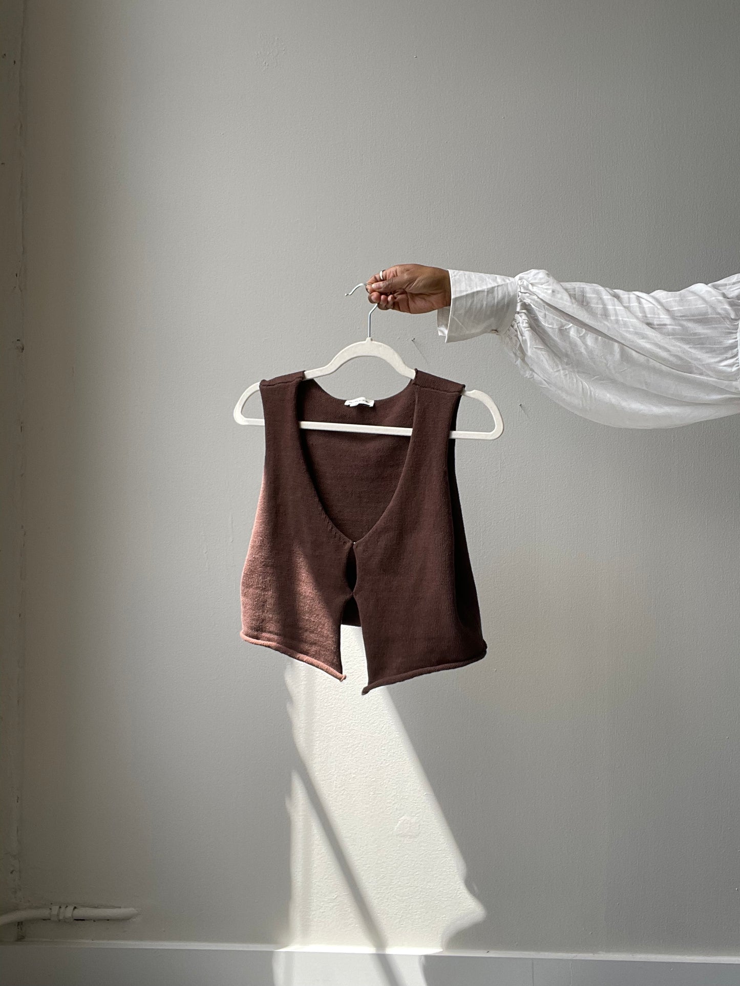 Arlette Double Front Closure Cotton Knit Vest In Brown