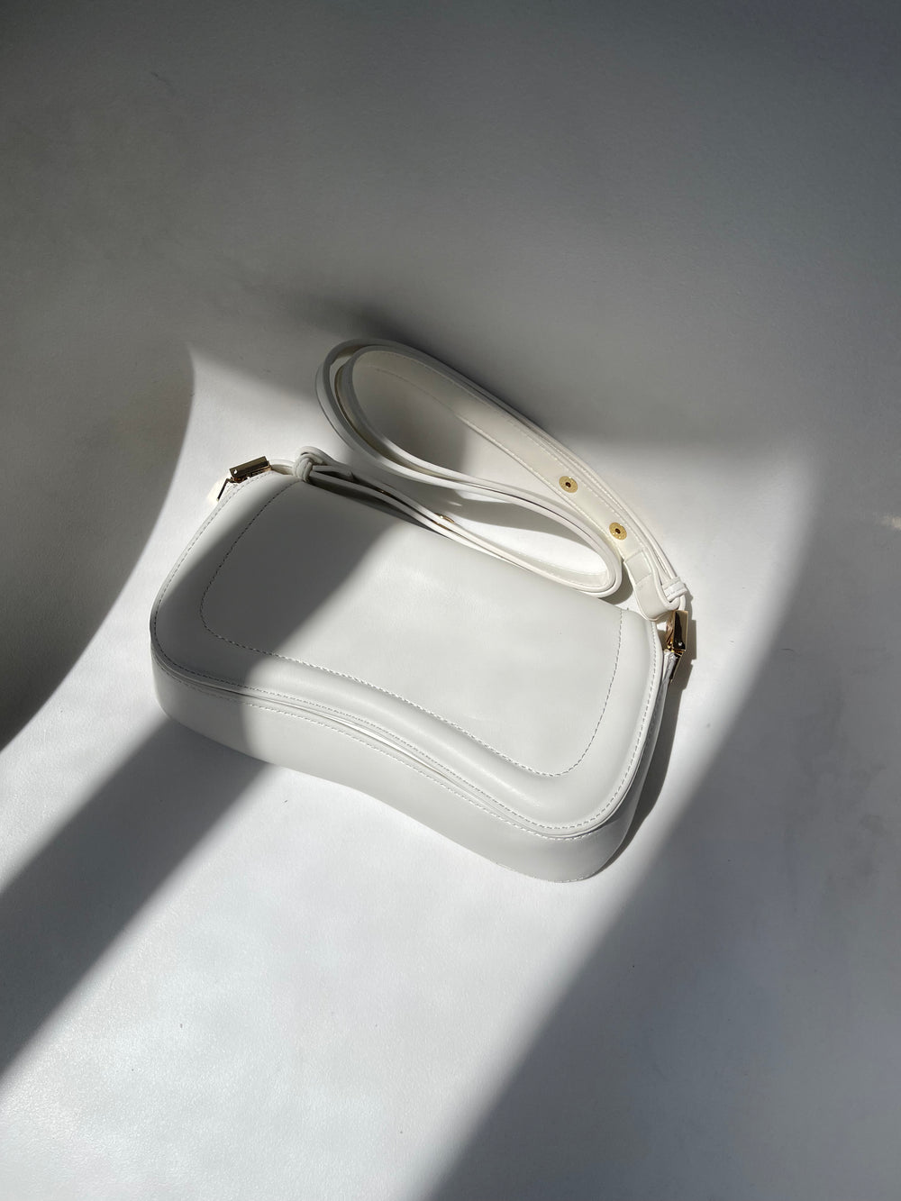 Juno Shoulder Bag In White
