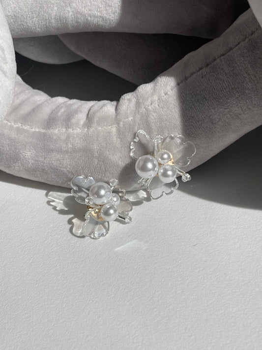 Thelma Pearl & Clear Flower Stud Earring