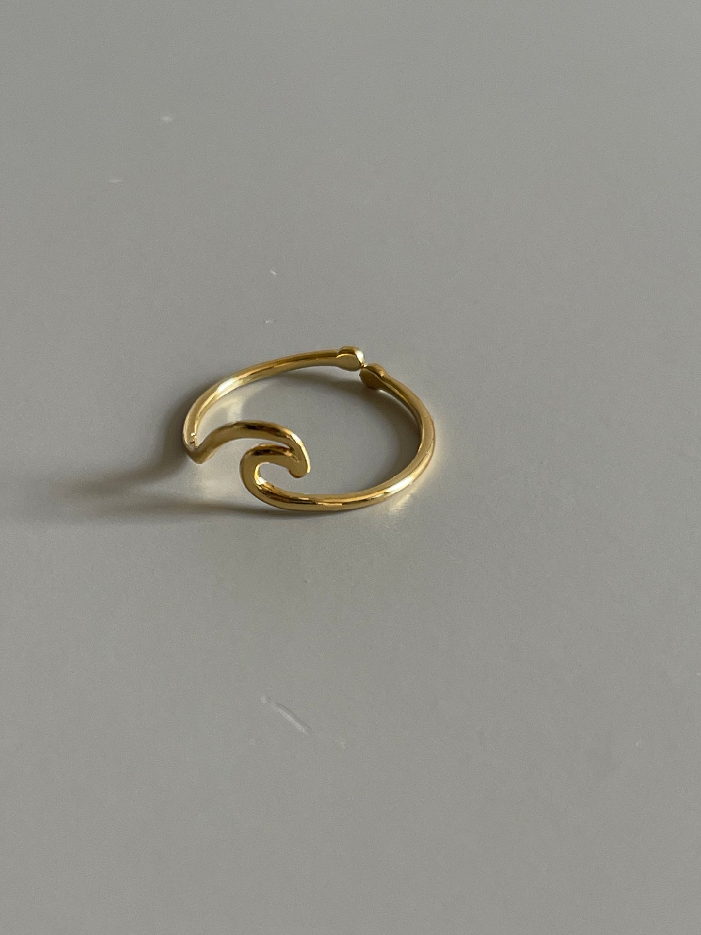 Midi Ocean Wave Ring In Gold