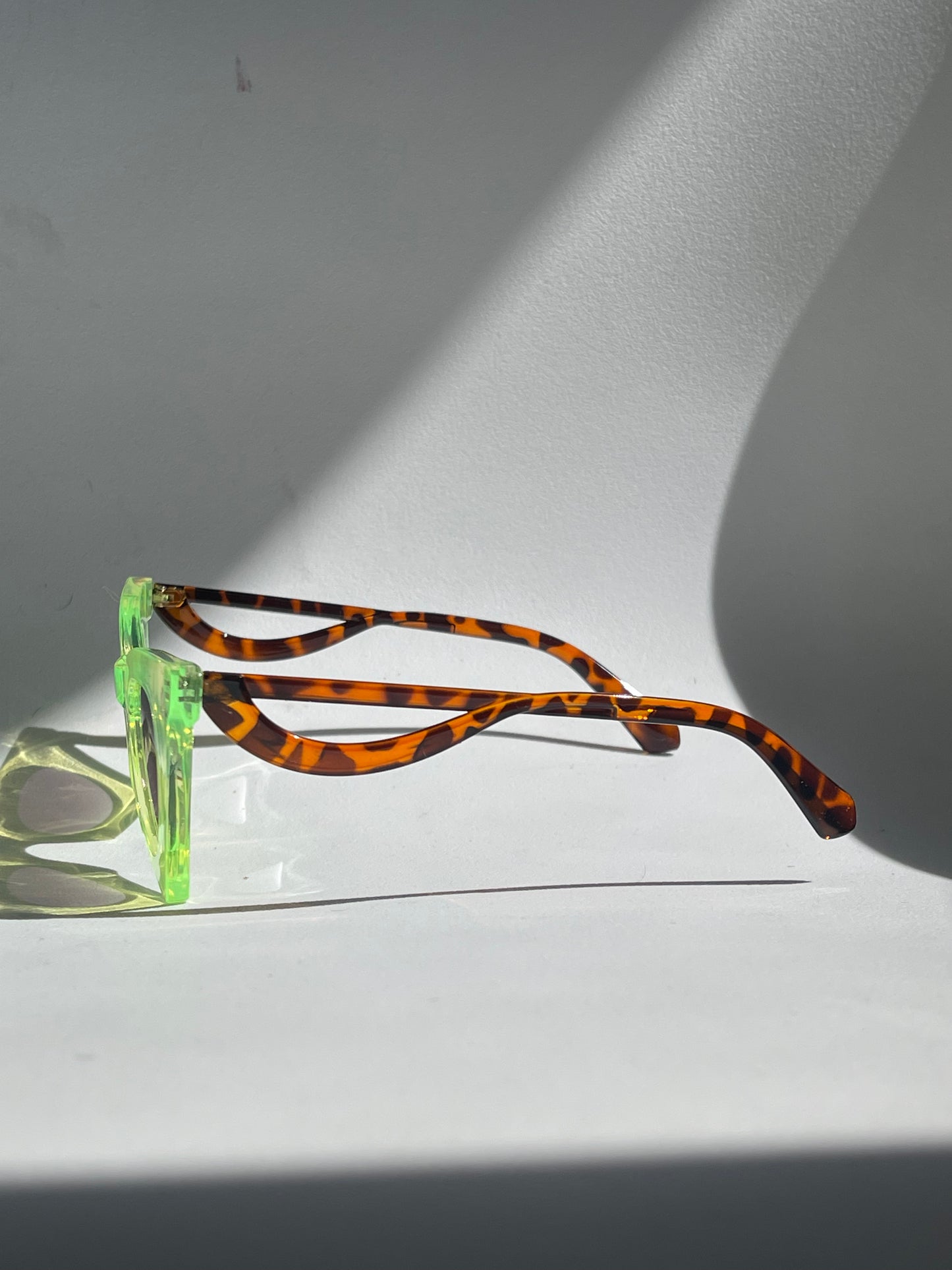 Gia Angled Cat-Eye Sunglasses In Neon Lemon