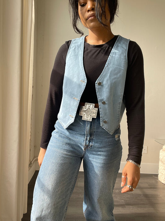 Taylor Cotton Denim Button Classic Cowgirl Vest In Light Wash
