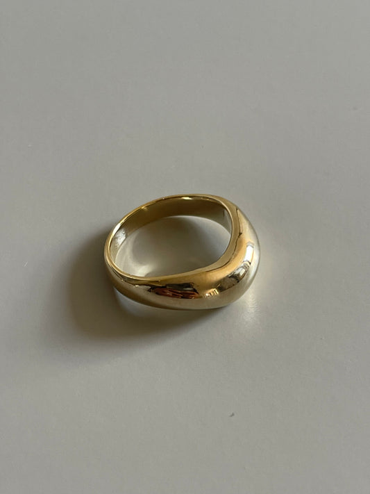 Mid Organic Wave Ring In Gold