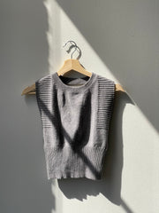 Chelsea Open Back Cropped Sweater Vest In Grey