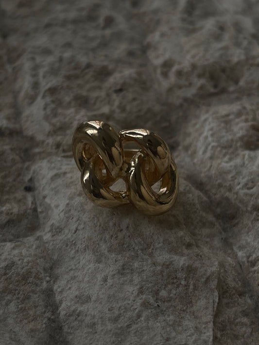 Claudette Twist Front Knot Statement Ring In Gold