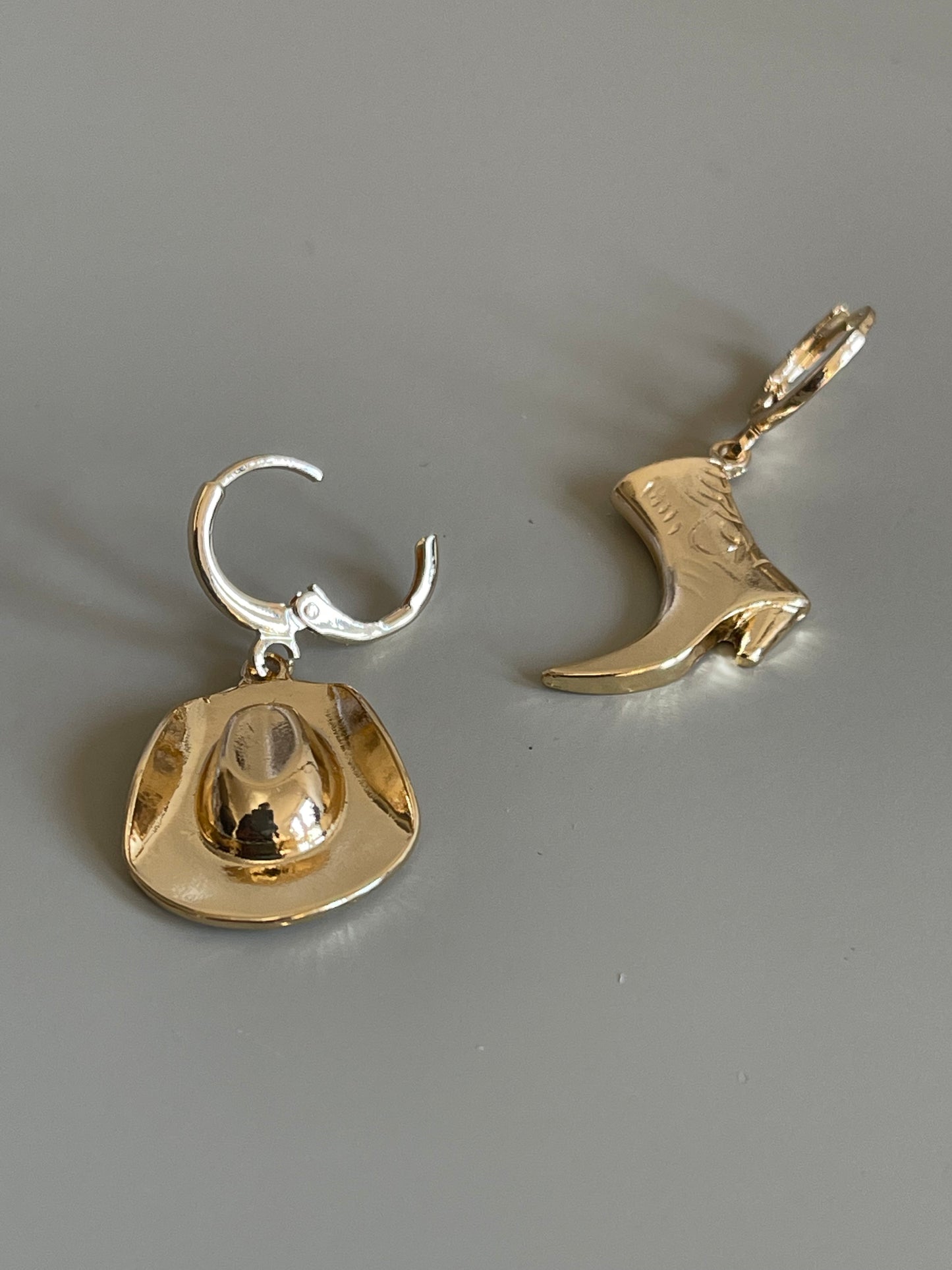 Corky Cowboy Hat & Boot Earring In Gold