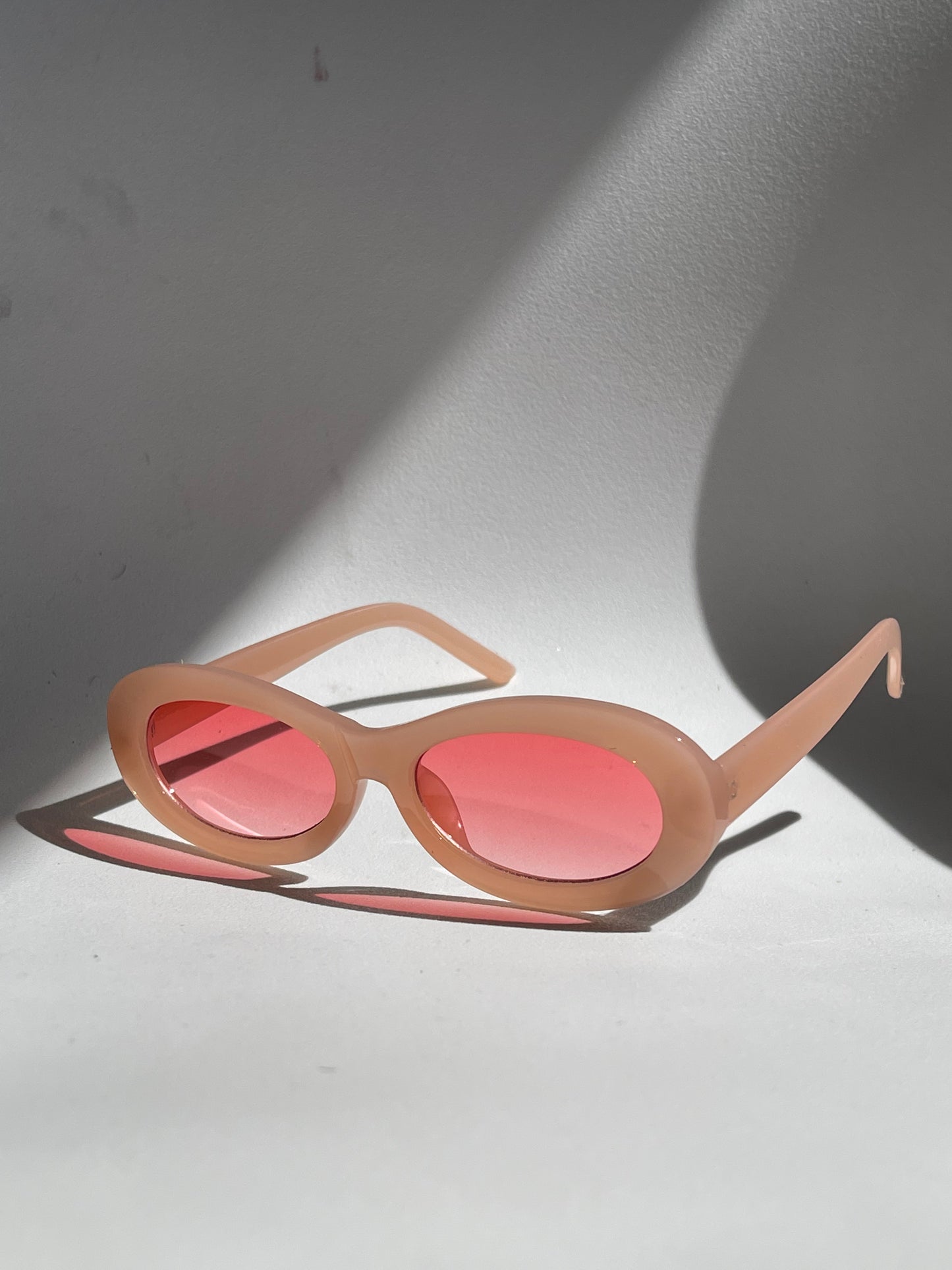 Sabrina Retro Oval Sunglasses In Taupe & Pink