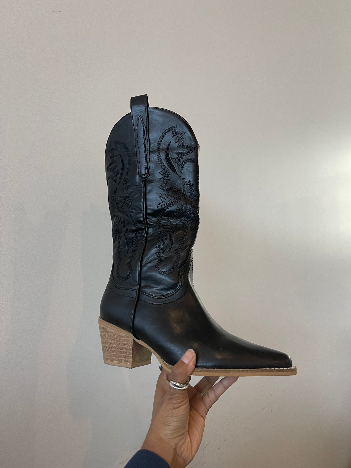 Jagger Classic Cowboy Boot In Black