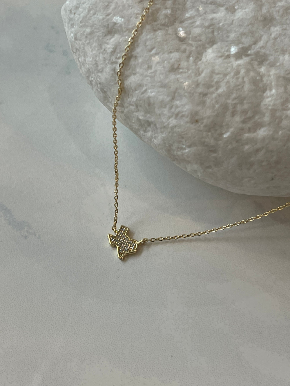 Mini Texas Charm Necklace In Gold