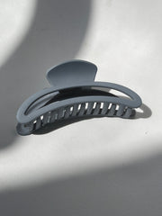 Peyton Hollow Arch Claw Clip In Grey