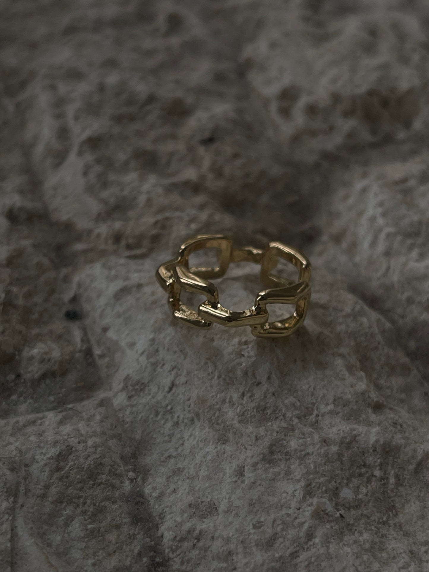 Link Chain Statement Ring Gold