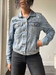 Dallas Classic Cropped Distressed Denim Jacket In Light Wash