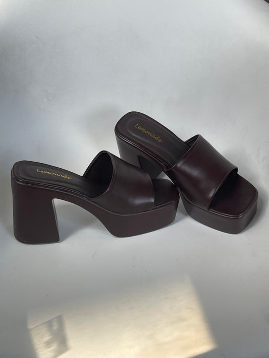 Hennie Mule Sandal Heel In Chocolate