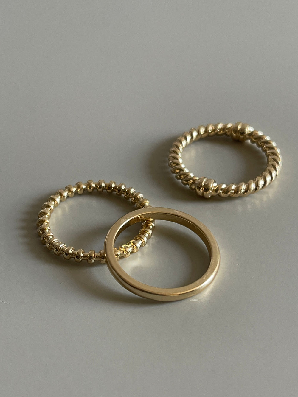 Tri Knot Twist & Band Ring Set In Gold