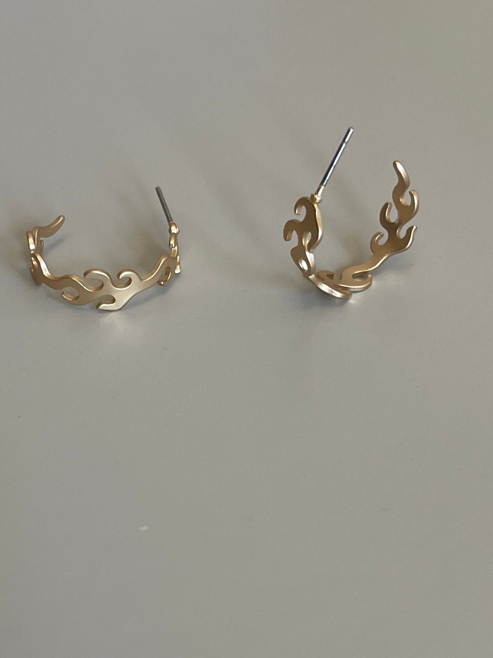 Harleys Flame Hug Hoop Earring In Warm Gold