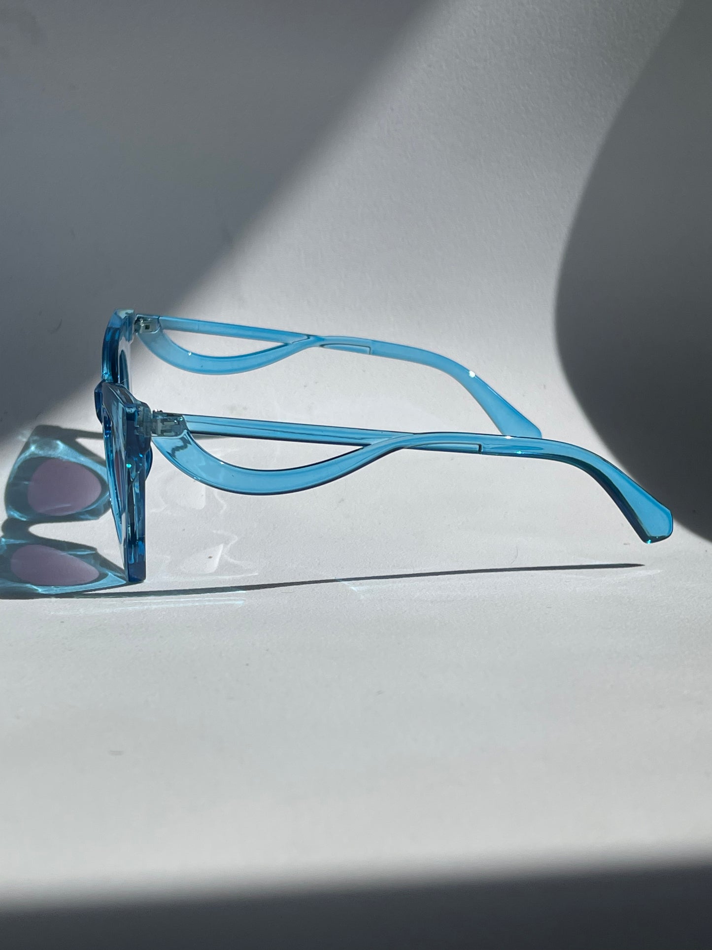 Gia Angled Cat-Eye Sunglasses In Ocean Blue