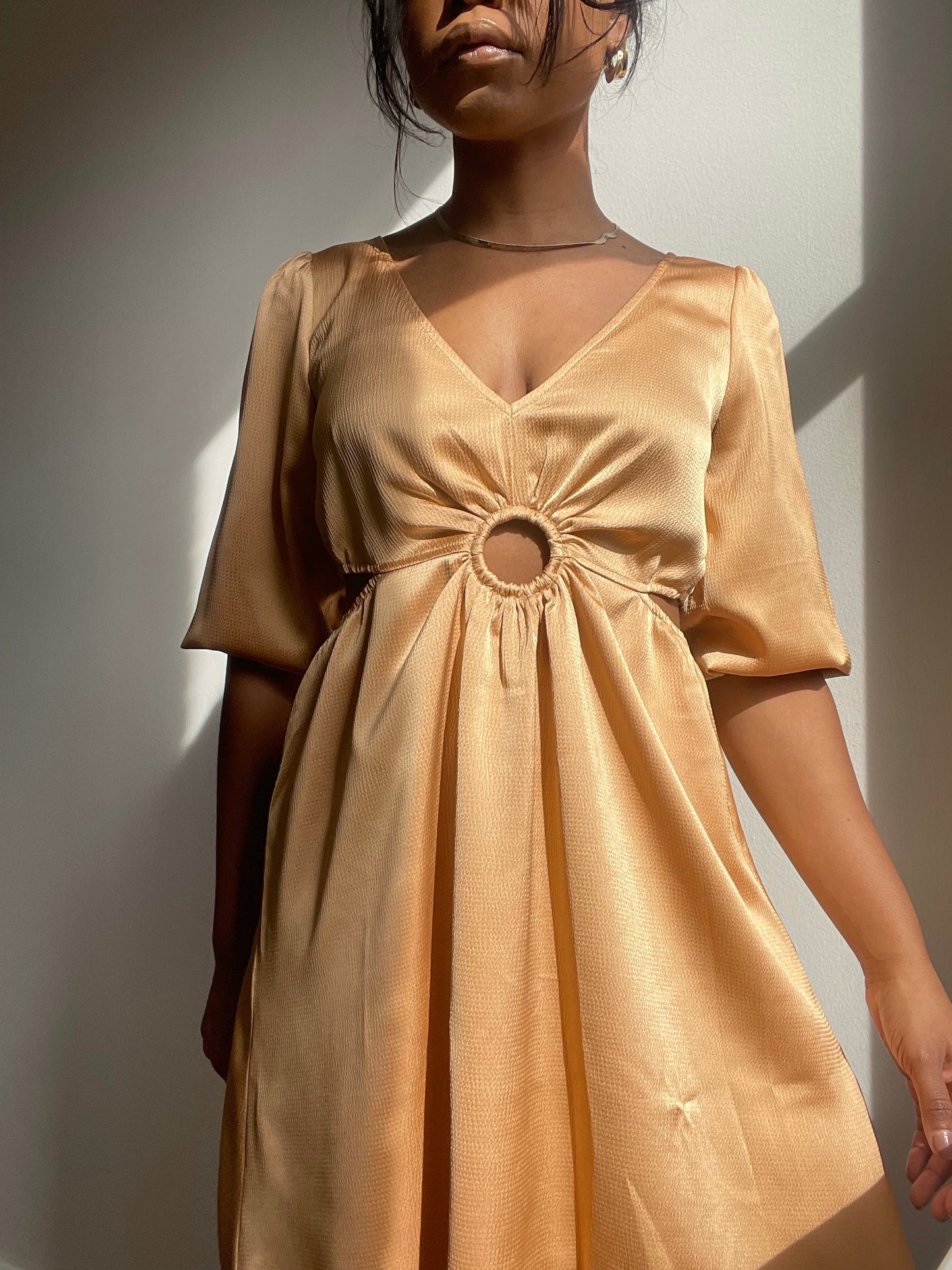 Jane 70s Cutout Mini Dress In Honey