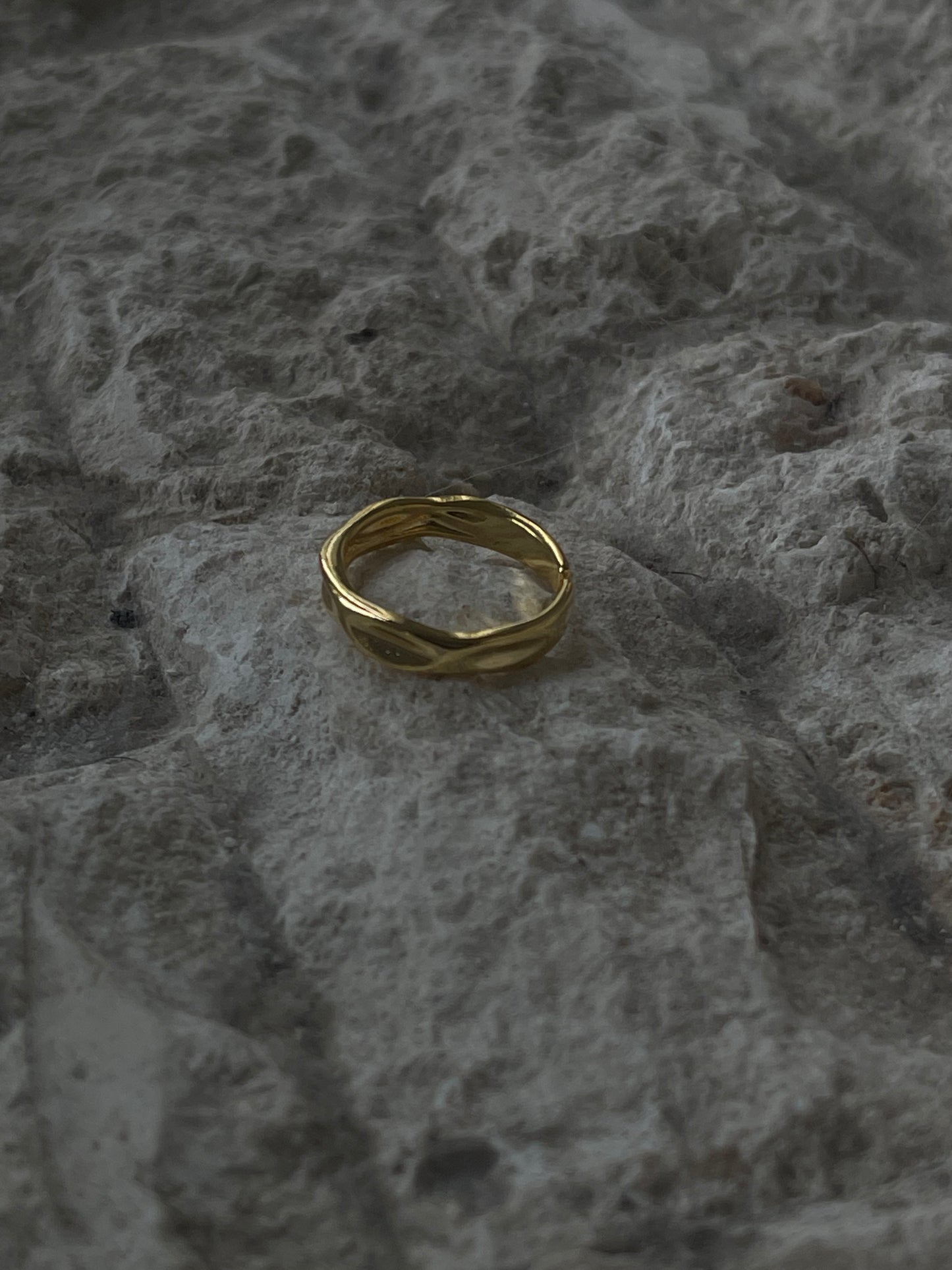 Devi Single Band Ring In Gold